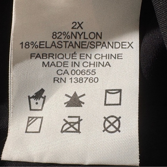 Pennington's Voglio Black Geometric Cut Out Tankini Top Size 2x Bathing Suit - Picture 7 of 8